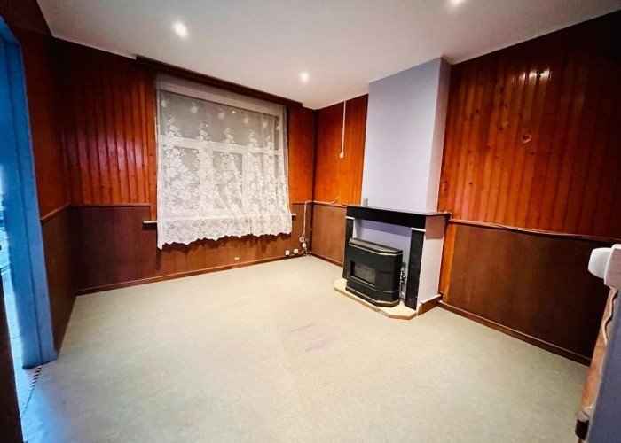 5. Livingroom, Fireplace