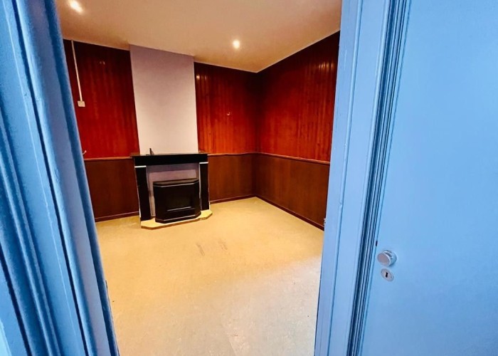 3. Livingroom, Fireplace