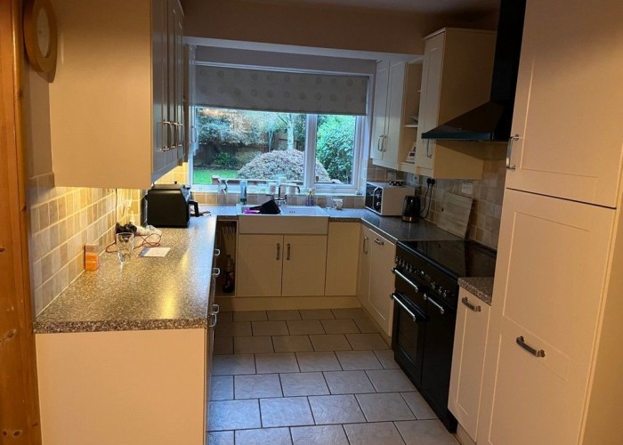 4. Kitchen (Cream or White units), Tiled Floor