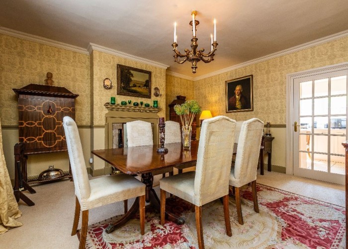 4. Diningroom