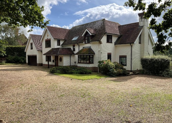 1. House / Cottage Exterior