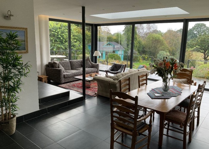 4. Livingroom, Bi-Fold Doors