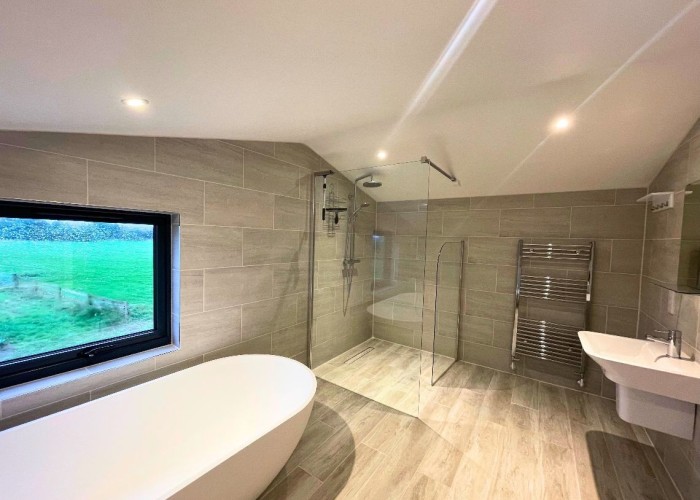 23. Bathroom (Shower and bath)