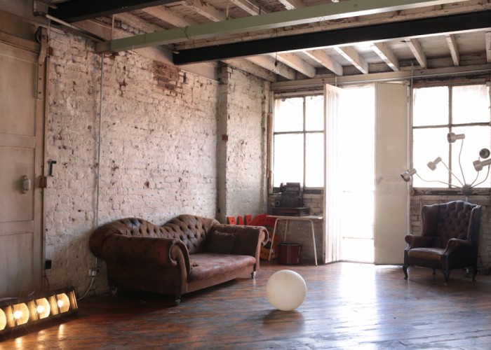 7. Warehouse (Light)