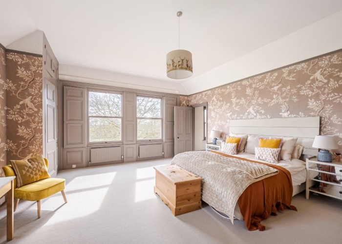 27. Bedroom (Master/En-Suite)