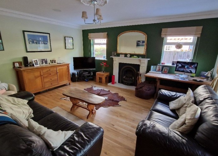 2. Livingroom, Fireplace