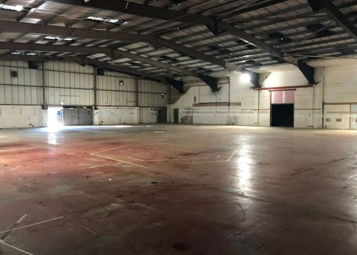 Large Empty Drive in Warehouse For Filming
