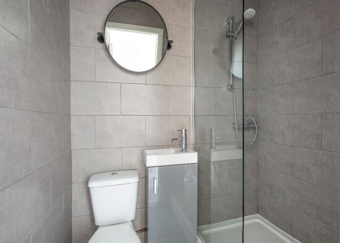 17. Shower Room