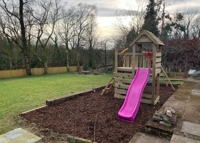 16. Play Area, Garden (Rear, Large)