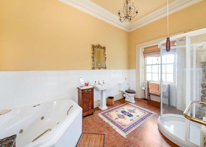 12. Bathroom (Shower and bath)