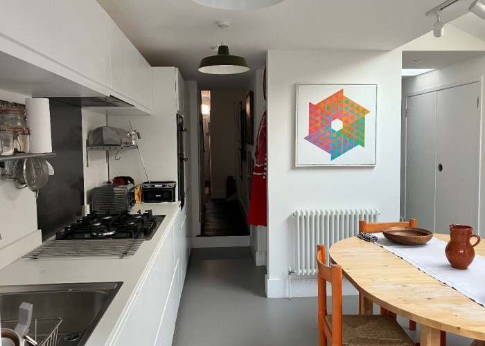 2. Kitchen (Cream or White units), Kitchen With Table