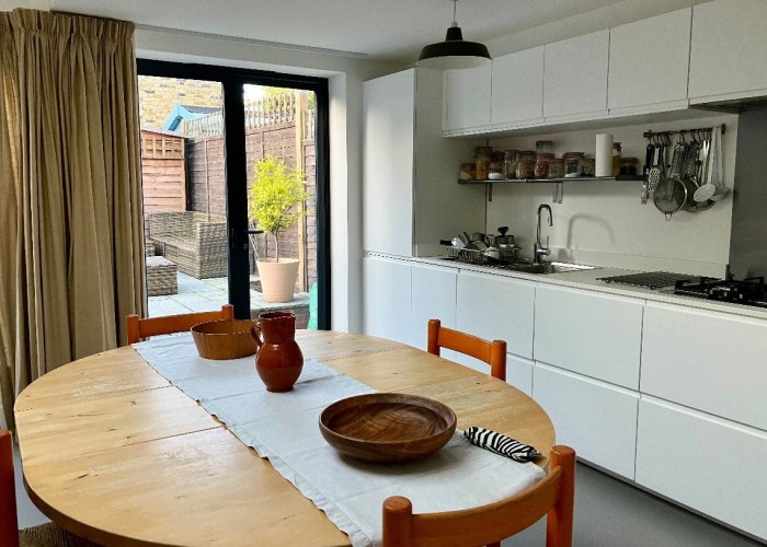 5. Kitchen (Cream or White units), Kitchen With Table