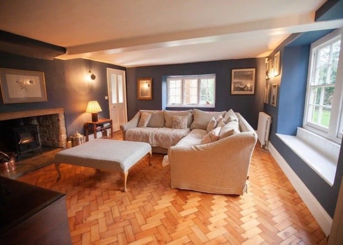 2. Livingroom, Fireplace, Colourful