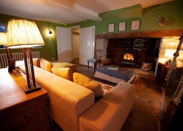 4. Livingroom, Fireplace