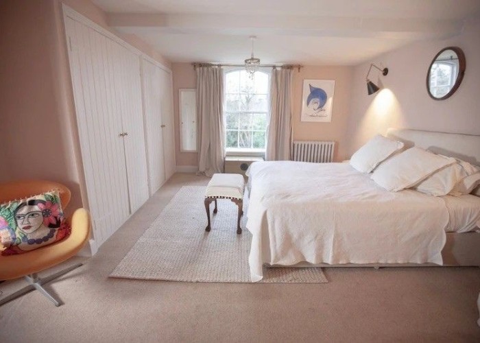 11. Bedroom (Master/En-Suite)