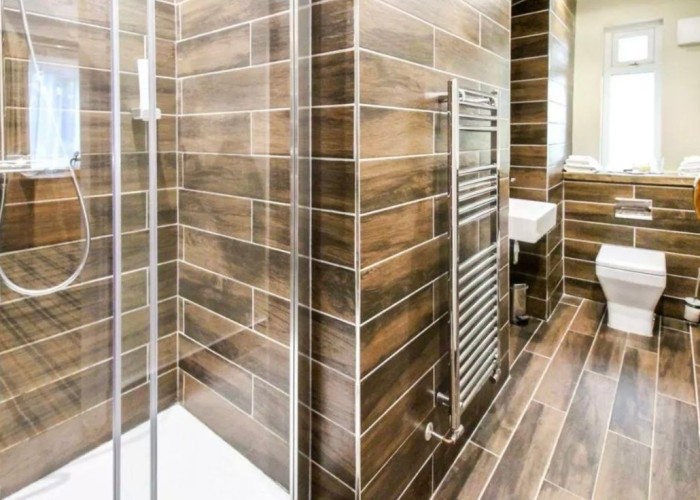 15. Shower Room