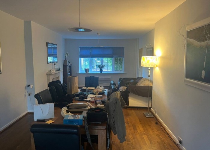 13. Diningroom
