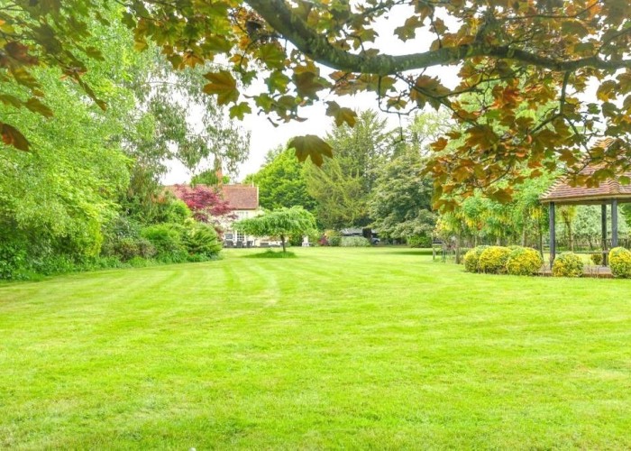 58. Garden (Rear, Large)