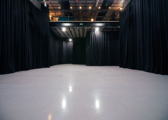 3. Studio