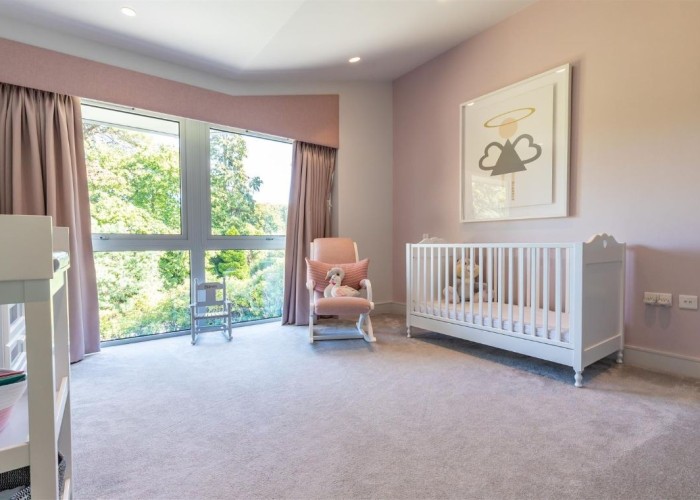 11. Bedroom (Childrens)