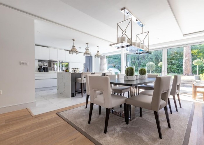 4. Diningroom, Kitchen (With Island), Kitchen With Table, Open-plan, Kitchen (White units)