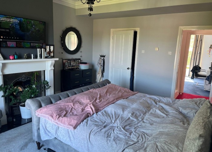 8. Bedroom, Fireplace