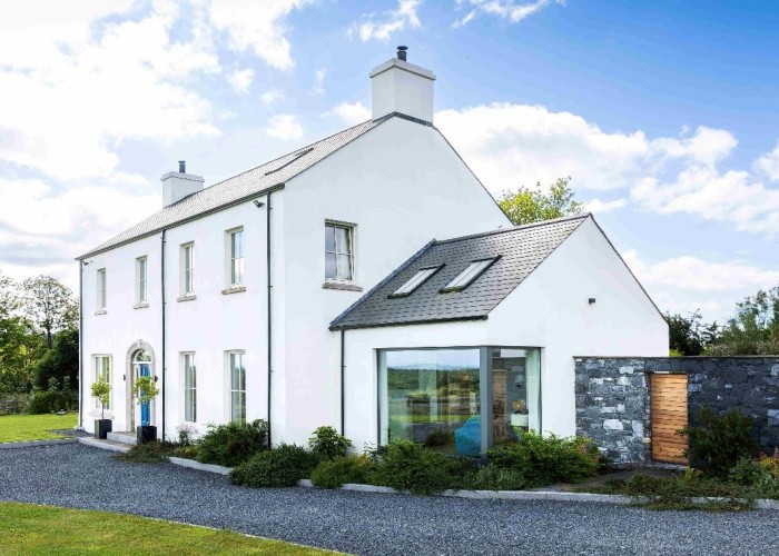 Rural Detached Family Home in Belfast For Hire