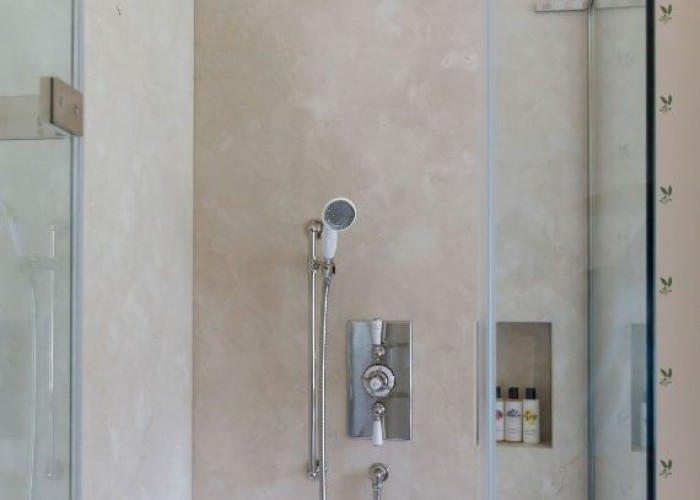 65. Bathroom (Shower and bath)