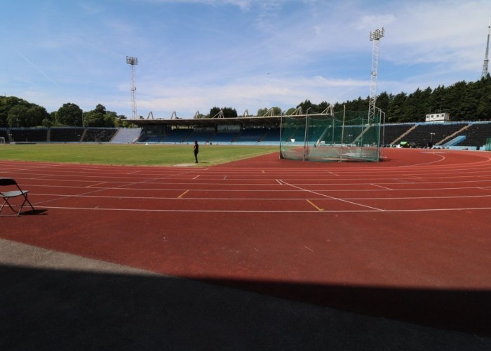 70. London running track and stadium for filming