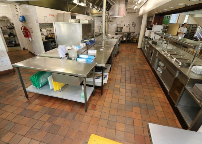 96. London commercial kitchen for filming