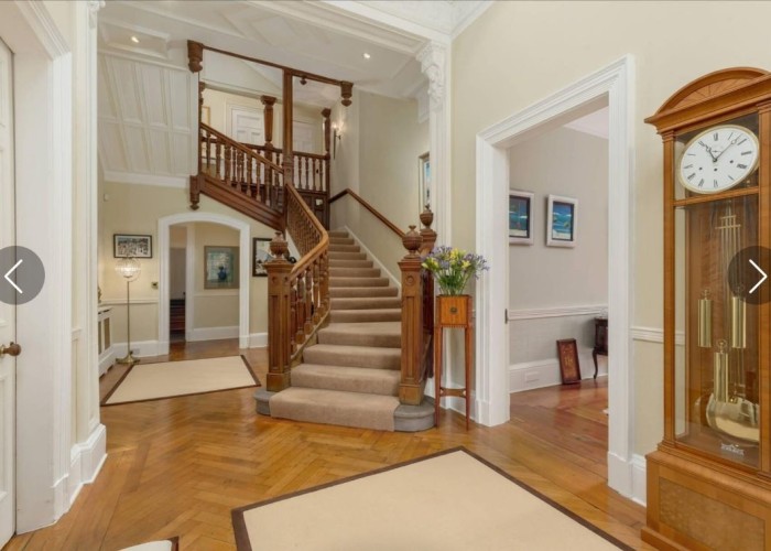 18. Staircase (Sweeping)