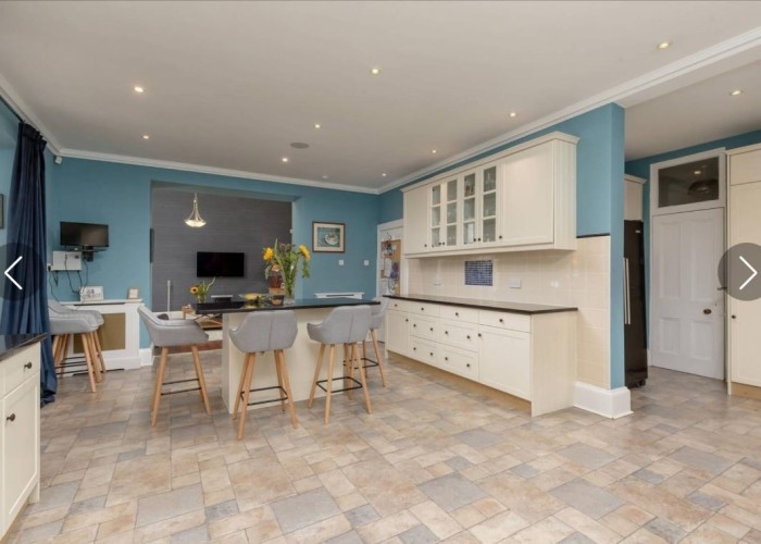 5. Kitchen With Table