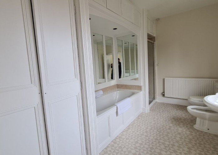 18. Bathroom