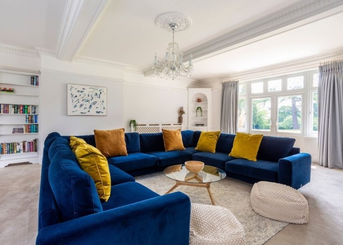 12. Livingroom