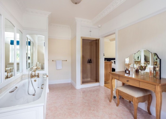 15. Bathroom, Bathroom (Shower and bath)