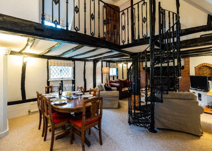 18. Diningroom, Staircase (Spiral)
