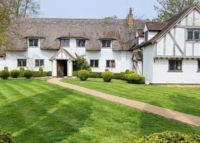 1. House / Cottage Exterior, Coronavirus-Friendly