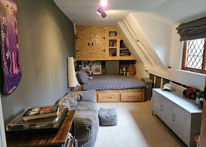 13. Bedroom (Childrens)