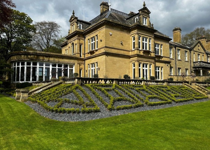1. Manor House, Formal Gardens, Coronavirus-Friendly
