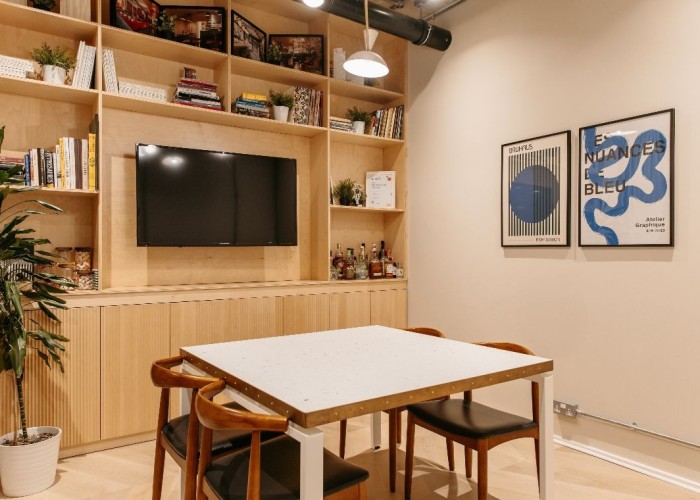 15. Meeting Room