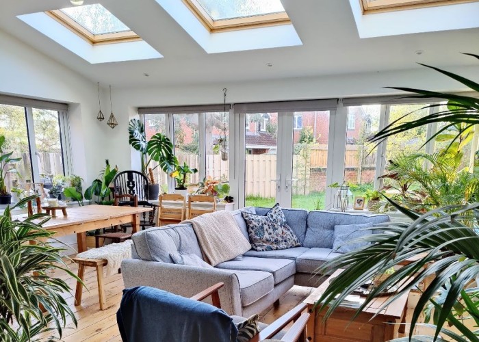 8. Livingroom, Diningroom, Skylight