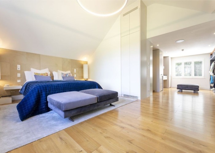 32. Bedroom (Master/En-Suite)