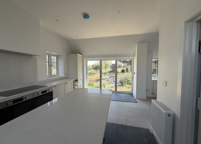 4. Kitchen, Kitchen (With Island)