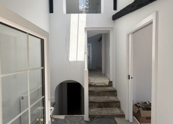 2. Hall