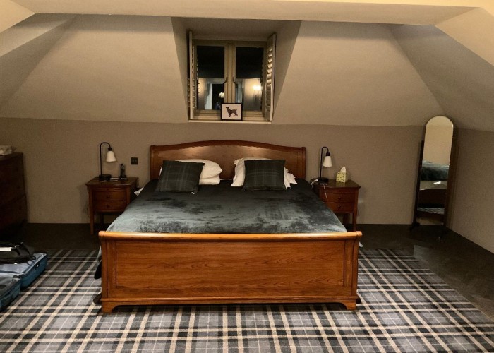 19. Bedroom (Master/En-Suite)