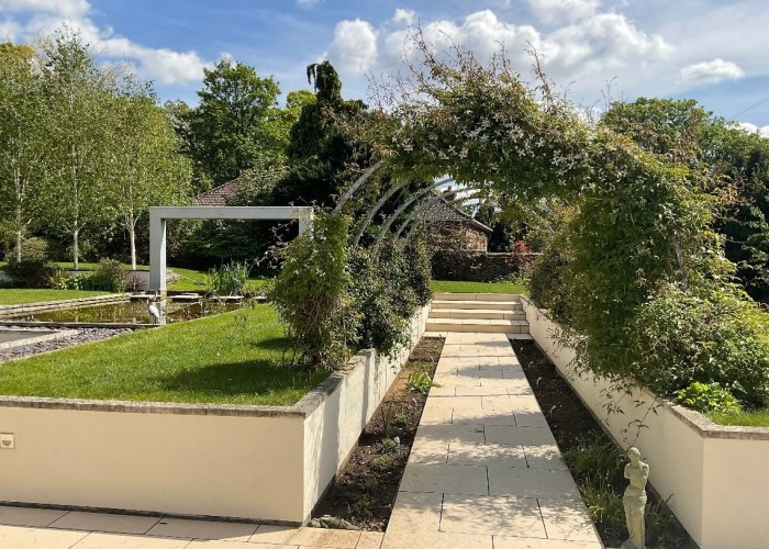 42. Garden (Rear, Large)