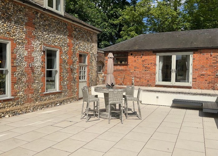 39. Patio / Veranda