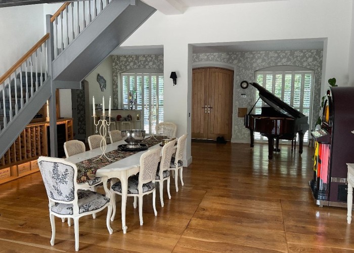 10. Diningroom, Piano