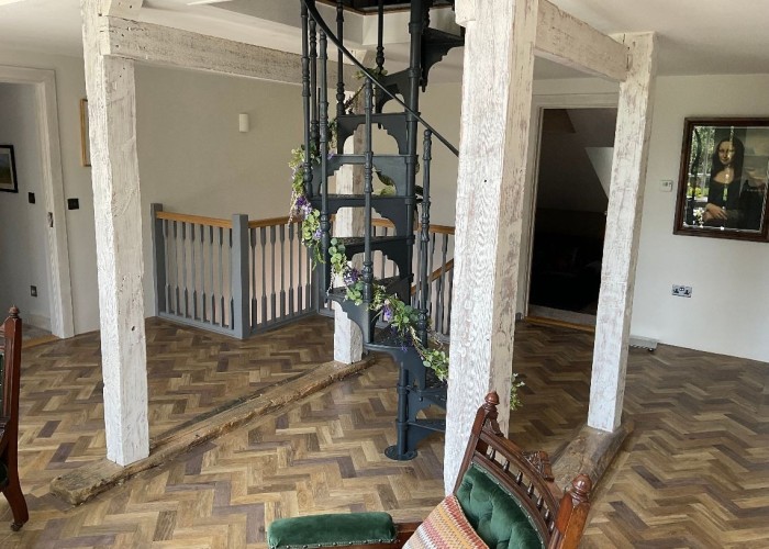 16. Staircase (Spiral)