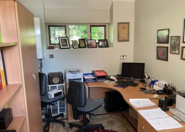 33. Home Office / Study